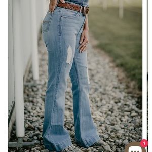 Kimes Ranch Jennifer sugar fade denim, light wash